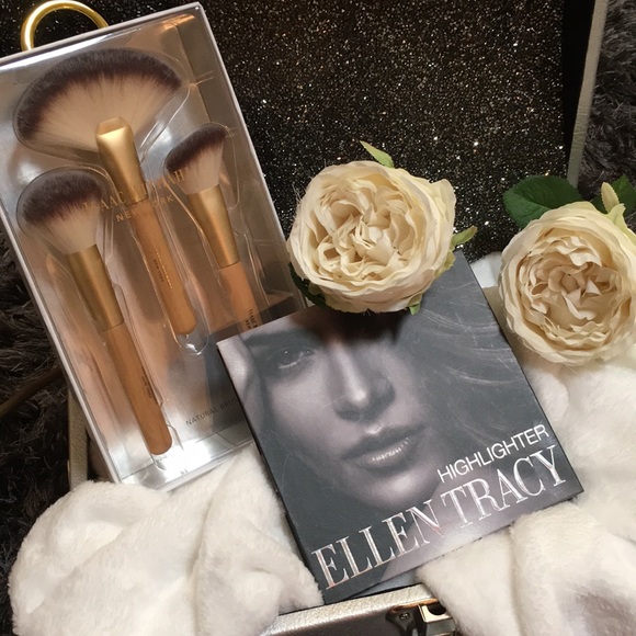 Make Up Brushes/Highlighter/Lipstick - Picture 2 of 8